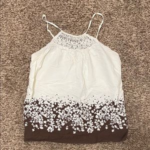 Elle medium size brown and cream colored tank top
